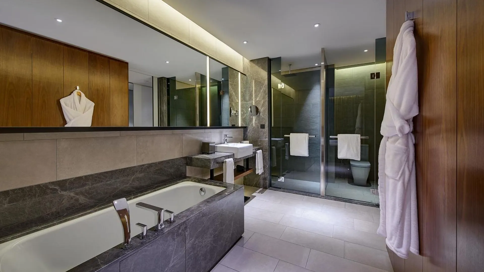 Le Meridien Petaling Jaya Hotel